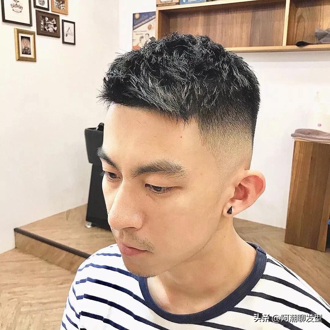 夏天适合胖胖的男生短发型免打理,3款清爽显帅气的男士短发造型