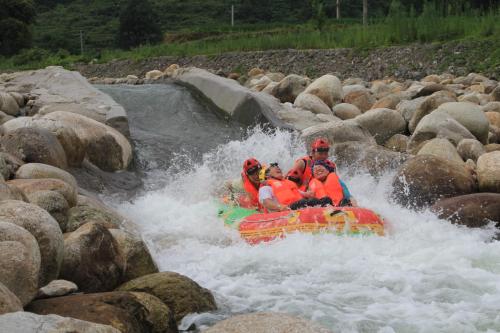 武功山漂流下雨能漂流不,夏日峡谷漂流地推荐武功山