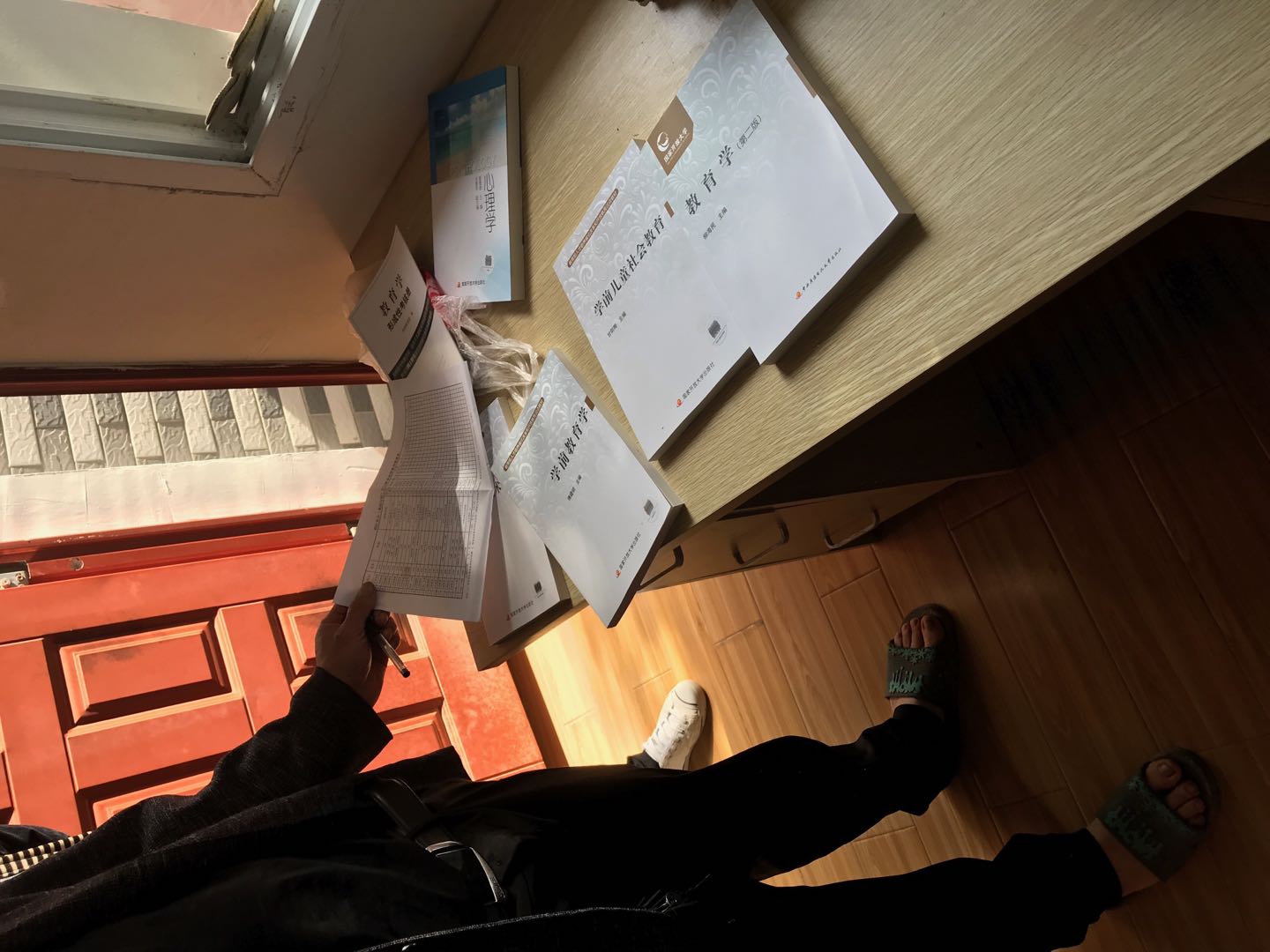 14岁女孩抑郁症坠楼,抑郁症女孩跳楼身亡事件