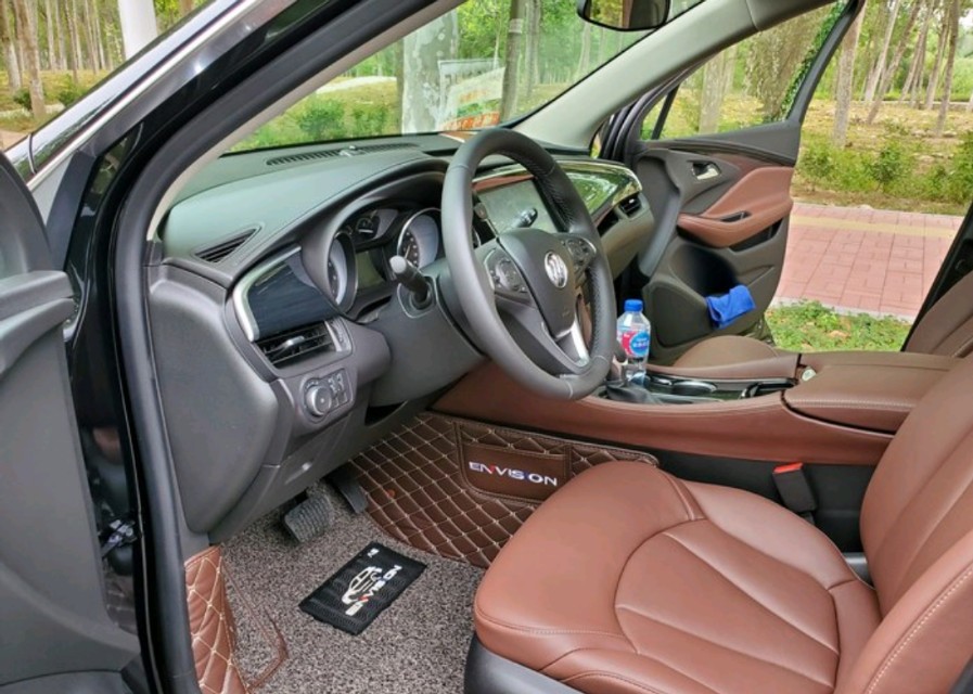 小伙喜提昂科威1.5t,43岁大叔喜提本田艾力绅