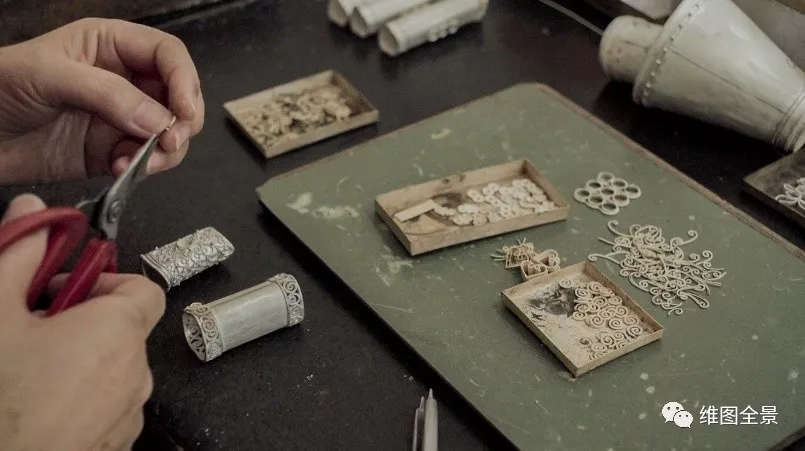 古法手工银饰匠人,匠人精神来自于平凡中的坚守