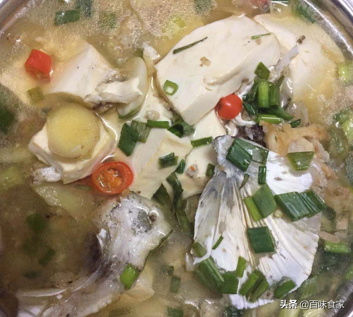 酸菜豆腐炖鱼汤的做法大全家常,豆腐炖鱼怎么做好吃又简单视频