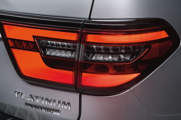 新款日产途乐海外实车更加霸气,还要啥gl8