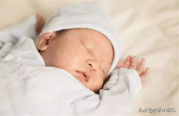 宝宝喜欢打妈妈脸什么原因,宝宝为什么爱打妈妈的脸