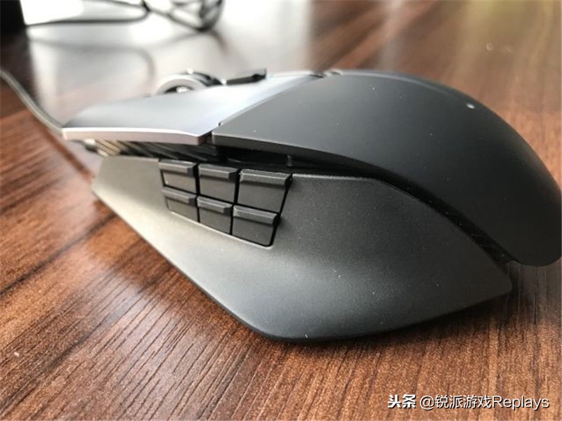 alienware外星人背部灯光,外星人全家桶颜值