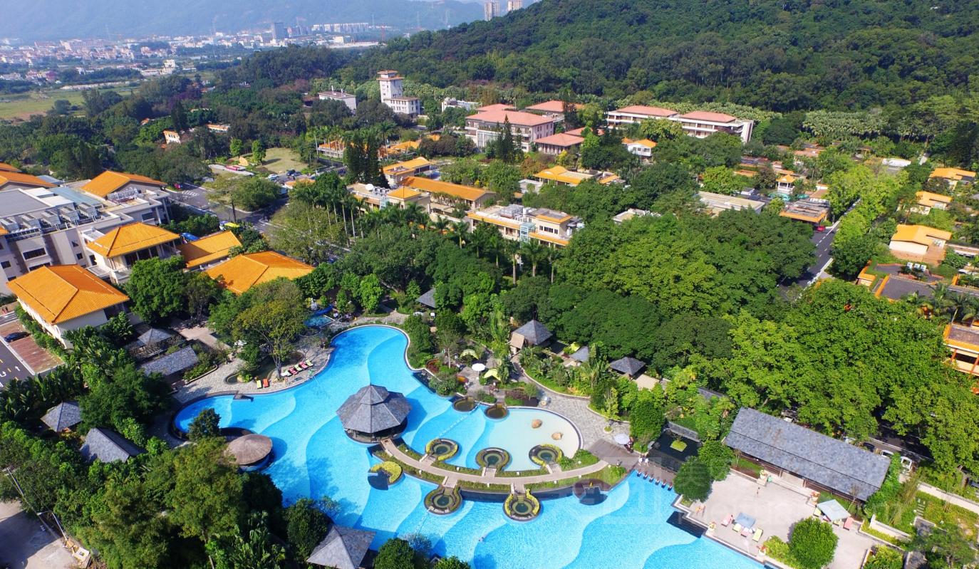 霍英东做了什么?他感动中国,国葬礼遇,港澳顶流人物为他抬棺