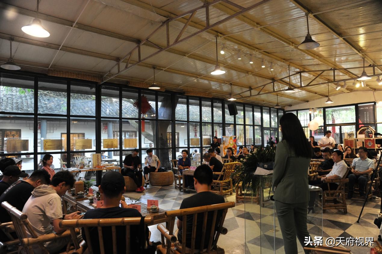 艺术与美食都不可或缺，超级红人节大V天艺村之行