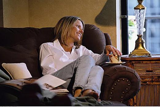 精致穷和隐形富,一般穷和精致穷