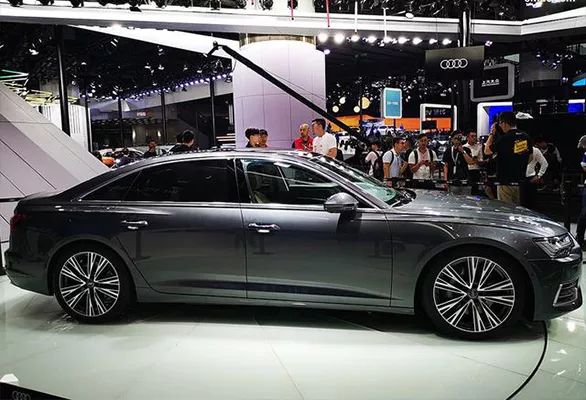 全新款奥迪a6l试驾,奥迪a6l对比雷克萨斯es300