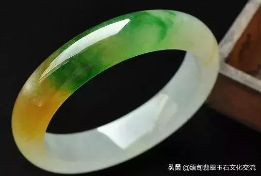怎么辨别翡翠手镯好坏图解,翡翠手镯好坏最简单方法