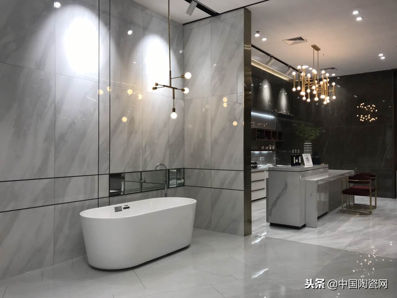 中陶君巡展-骏程：新装如此美，代言人柳岩你知道吗？