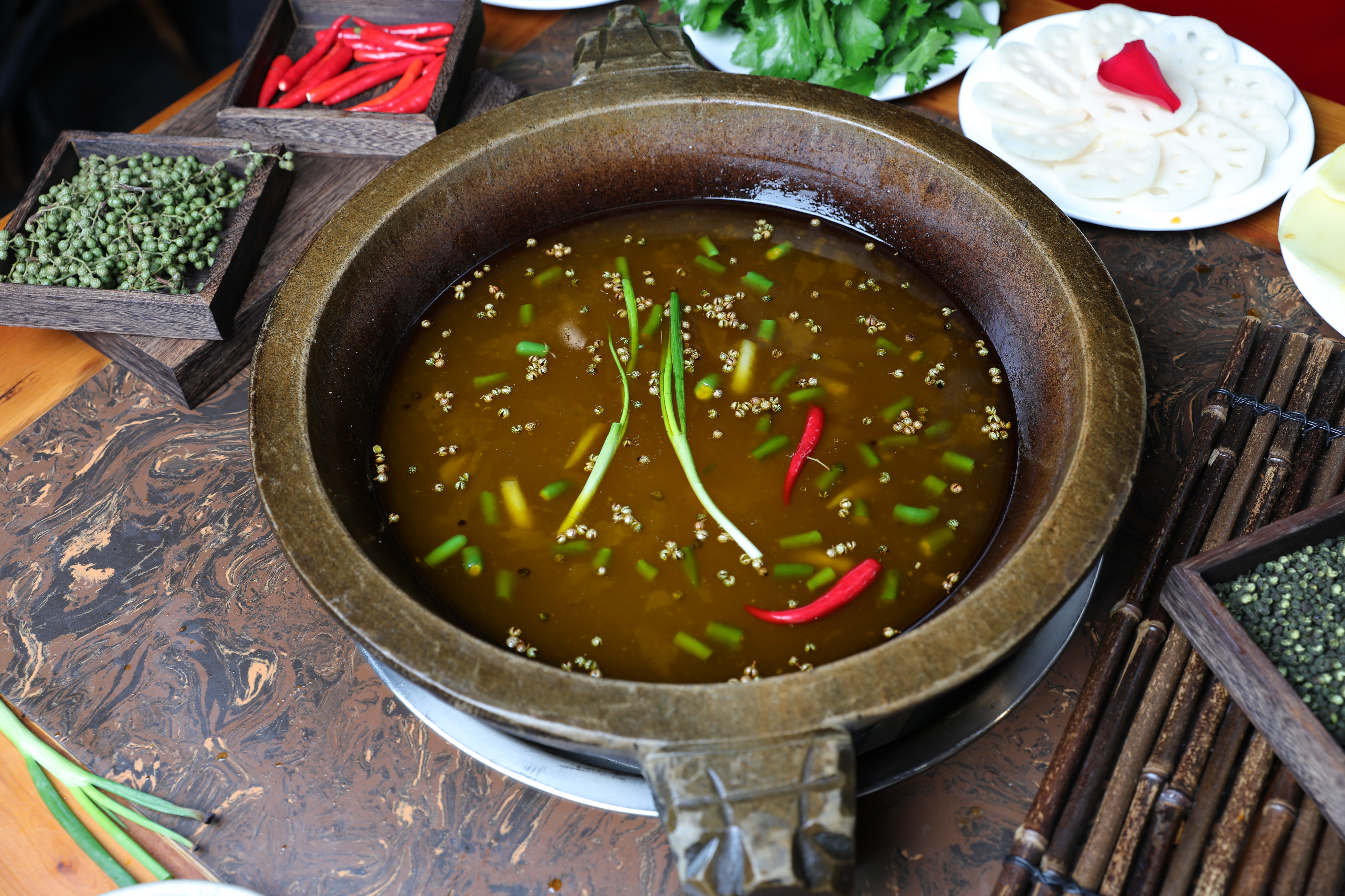 石锅苗苗鱼加盟条件是什么,石锅苗苗鱼加盟赚钱吗