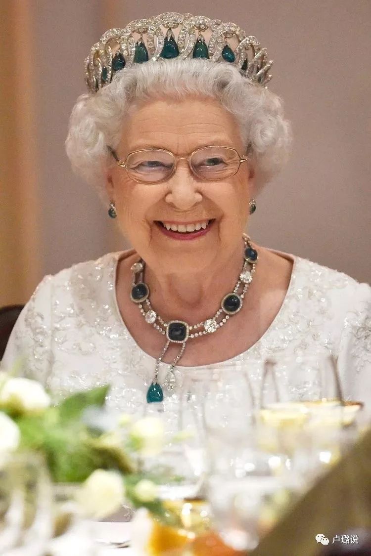 英国女王戴过的皇冠是什么牌子,皇冠有多优雅