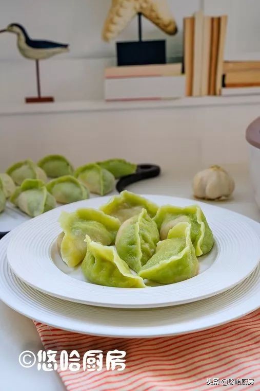 包饺子里加些什么,包饺子的时候里面放的调料汁