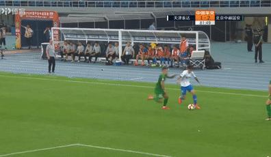 中超再现重大误判完整版,中超裁判再现1超奇葩误判