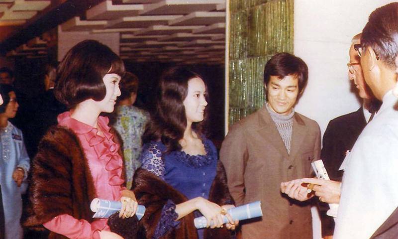 李小龙传奇打黑社会老大,李小龙传奇第一次打倒黄皮小子