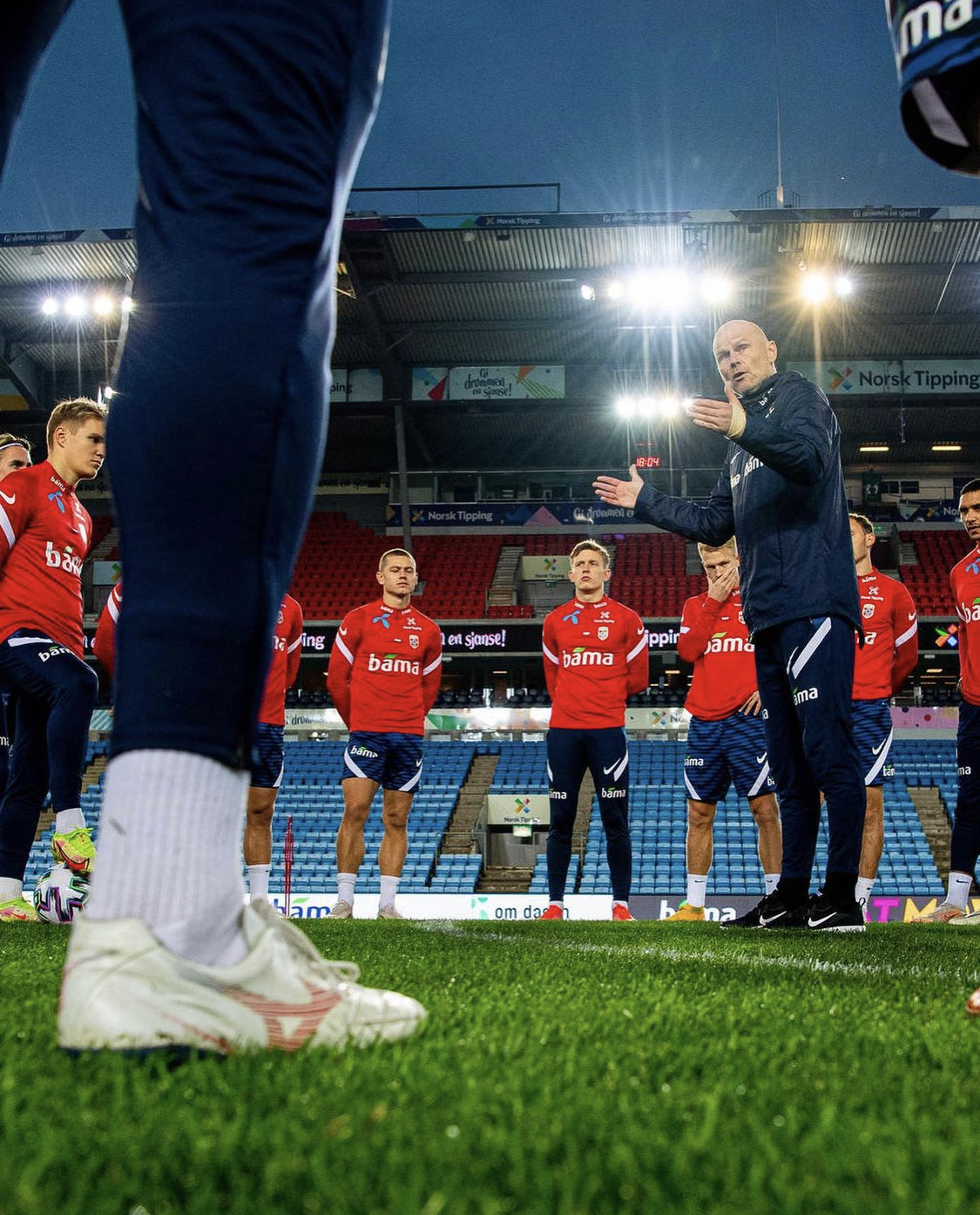 挪威与西班牙比赛哈兰德表现,哈兰德缺席