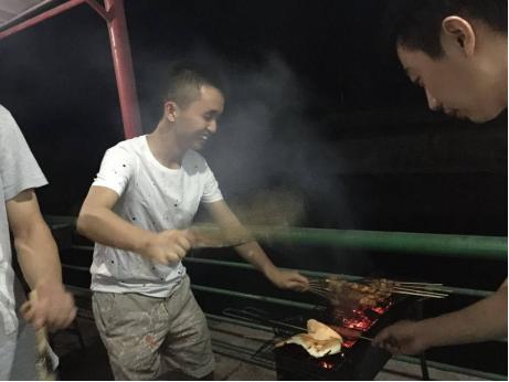 碧艾香蒲处处忙意思,碧艾香蒲处处忙谁家儿共女