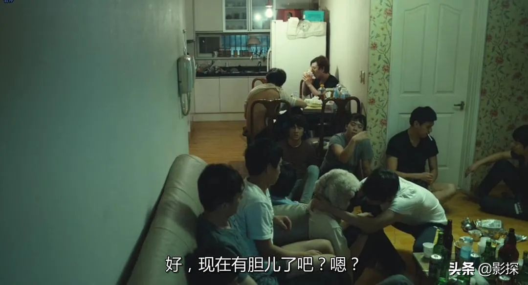 “N号房”掉下热搜，但戴头套的男人还在