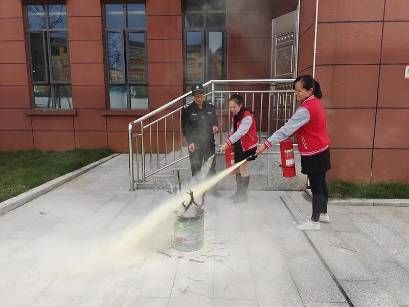 关于119消防的演练视频,119消防宣传日逃生视频