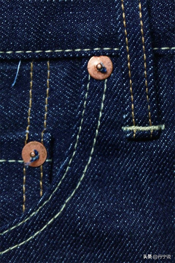 所有品牌牛仔裤,所有牛仔裤的品牌带红色条纹