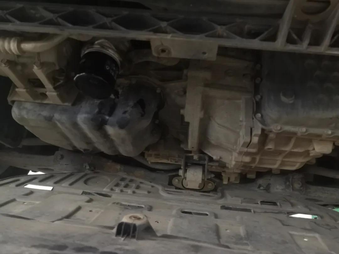 智跑19款2.0顶配二手车,11年起亚智跑2.4四驱油耗测评