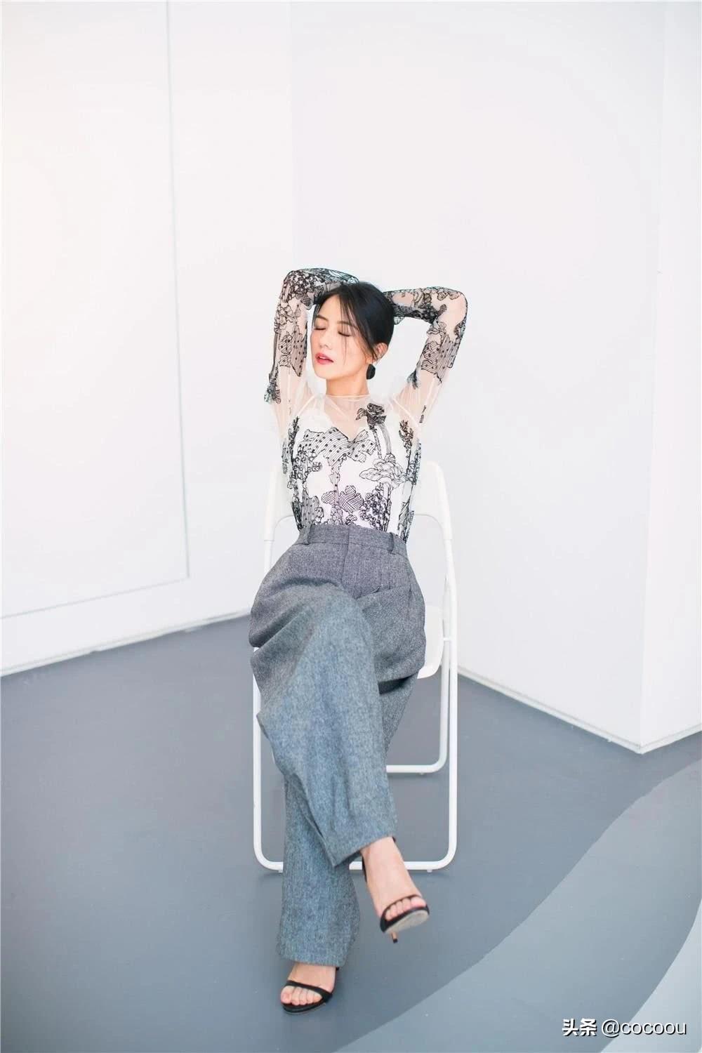 高圆圆哈伦裤穿搭,高圆圆穿黑白短裤裙