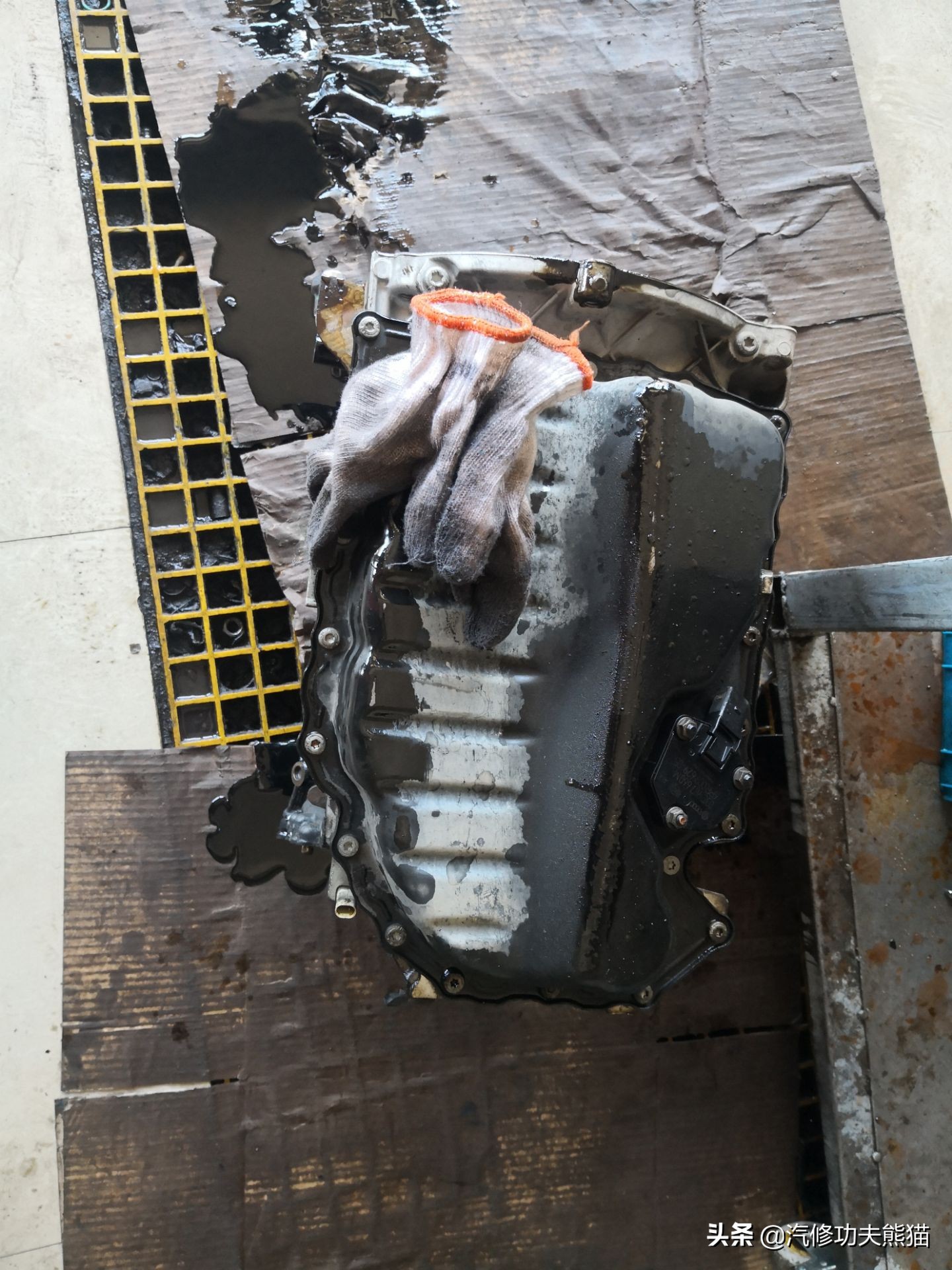 百年大众汽车品牌毁于烧机油?烧机油并非绝症,看看这台进口夏朗