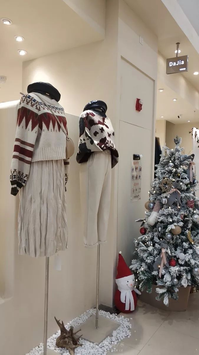 韩国东大门档口服装批发市场图片,韩国东大门服装批发有几个大楼