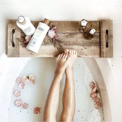 洗澡也有小窍门哦！洗对了，皮肤越来越好