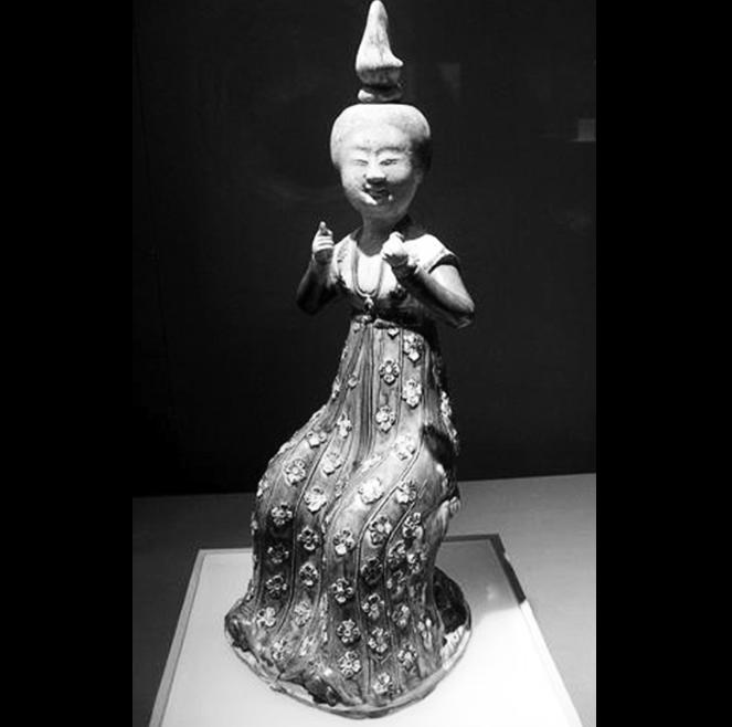 深秋穿羽绒马甲,初春马甲怎么搭配好看