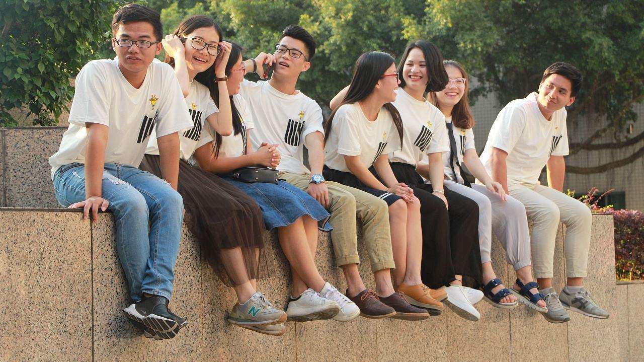 大学就业前景较好的十大专业,四个专业虽冷门但是铁饭碗好就业