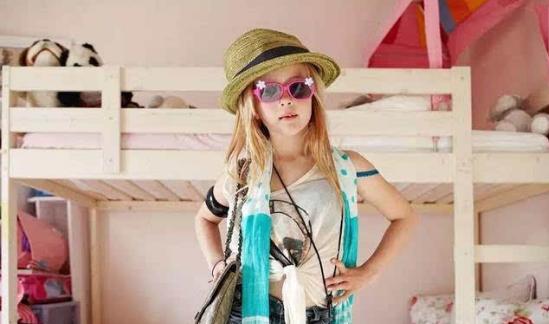 孩子变得爱臭美了,孩子开始臭美怎么教育