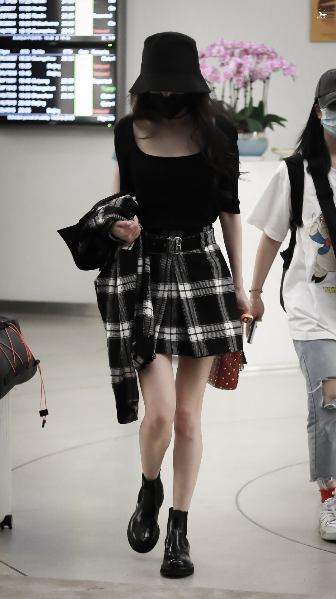 无胸女生身材怎么练,太瘦没胸怎么练