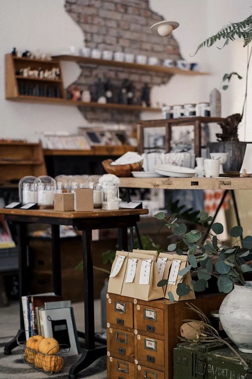 成都街道门面推荐,成都一街道商铺招牌