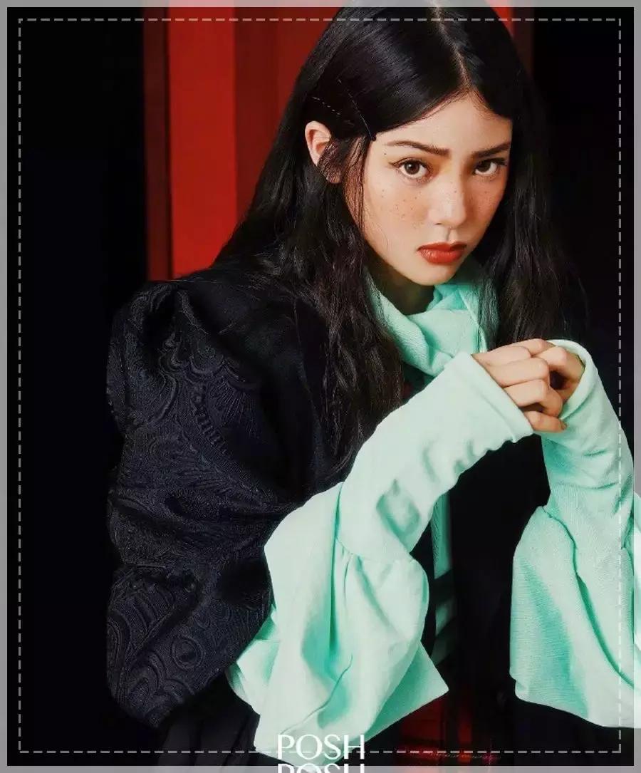 最简单的复古雀斑妆,雀斑多的底妆化妆教程