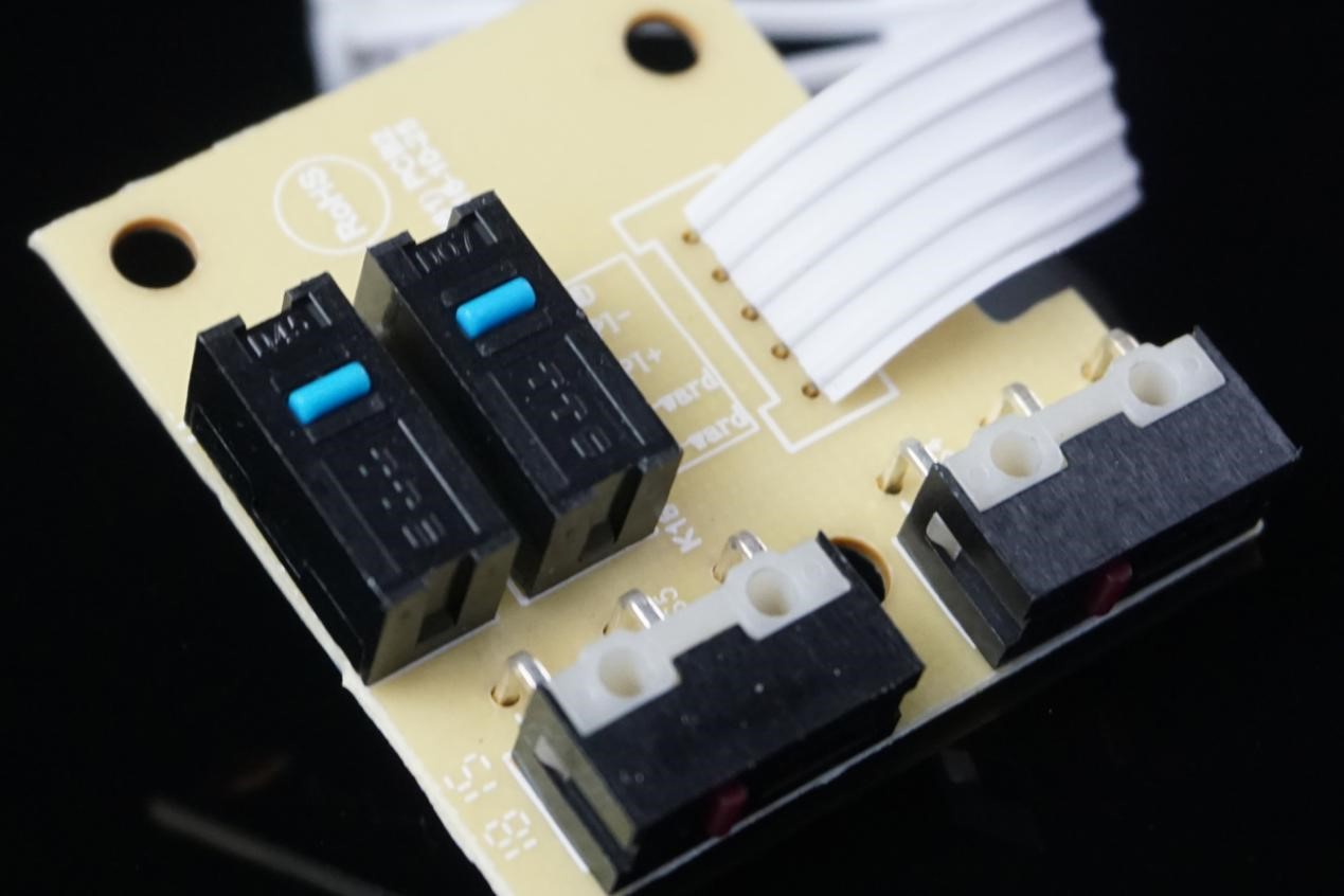 冰豹大手鼠标推荐,适合小手的游戏鼠标多键位