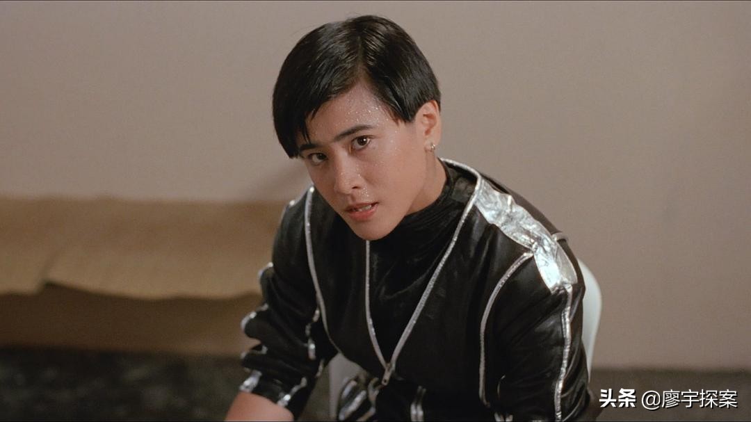 想不到他俩曾是夫妻,一位日籍香港女打星,一位靠演“浩南”翻身