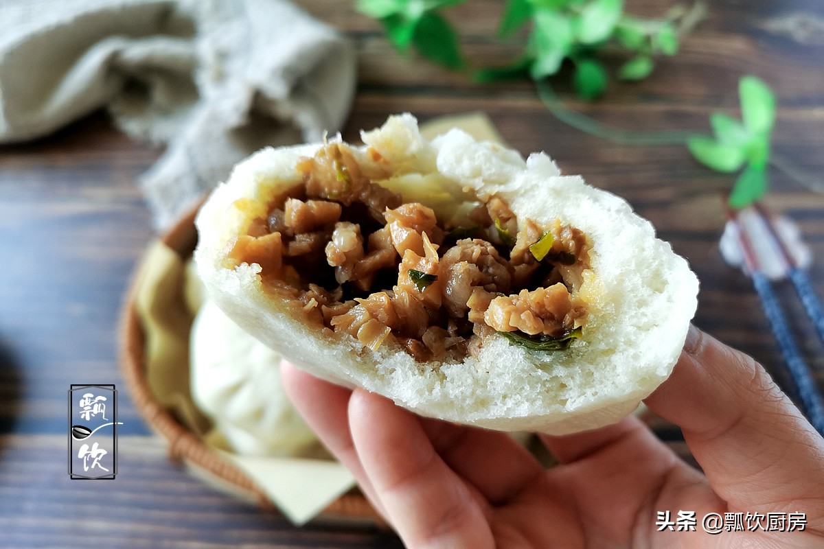 包子这做法，暄软白胖，不塌皮不磁底，放凉了不硬，比买的还暄腾