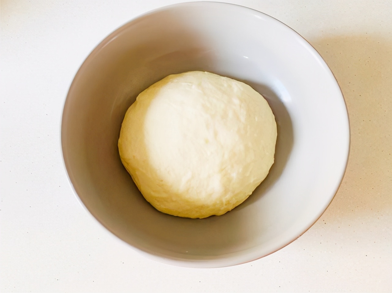 蒸饺要用开水还是凉水和面,蒸饺用冷水还是热水和面好