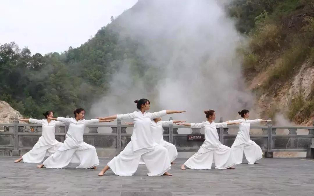 鑵惧啿鏄ヨ妭閫佷粈涔堢ぜ鐗╁ソ,鑵惧啿鍝簺鐗逛骇閫傚悎杩囧勾閫佺ぜ