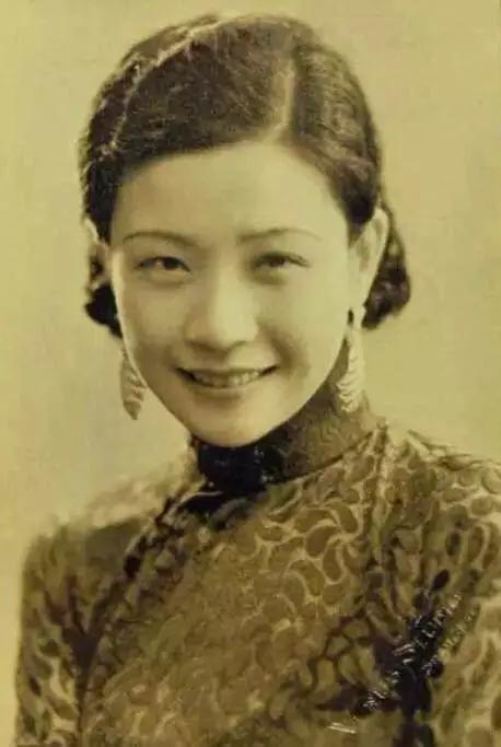 阮玲玉因为什么谣言而自杀,阮玲玉之死