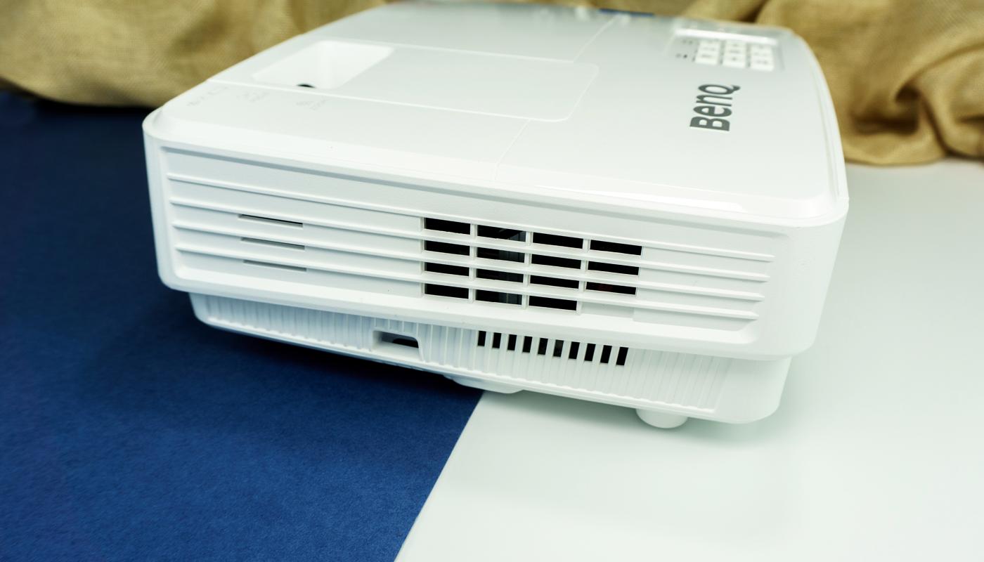 商务投影机有哪些功能,商务投影机家用效果好吗