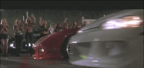 我怀疑她在开车但是我没有证据,我怀疑你在飙车是什么梗