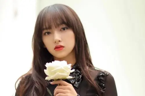 鞠婧祎4000年一遇美少女秒变,鞠婧祎和杨超越照片