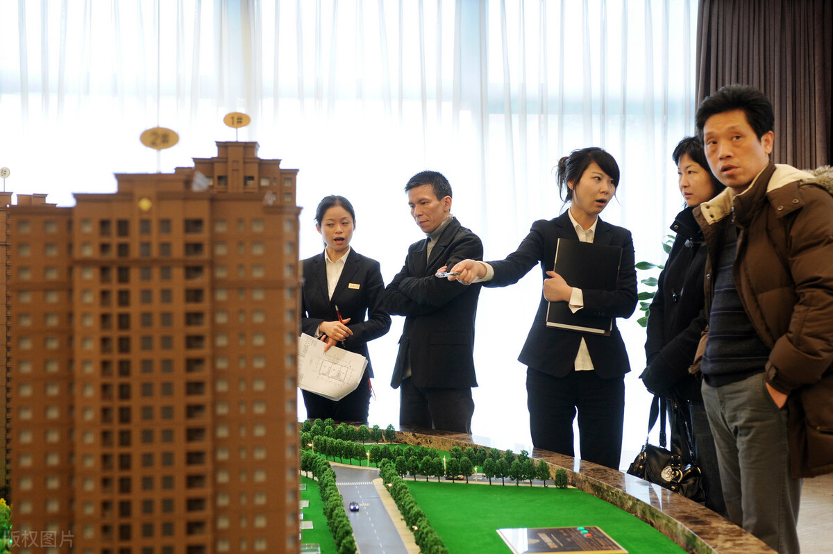 卖出一套房子能赚多少钱?售楼小姐说出实情,你猜到了吗?