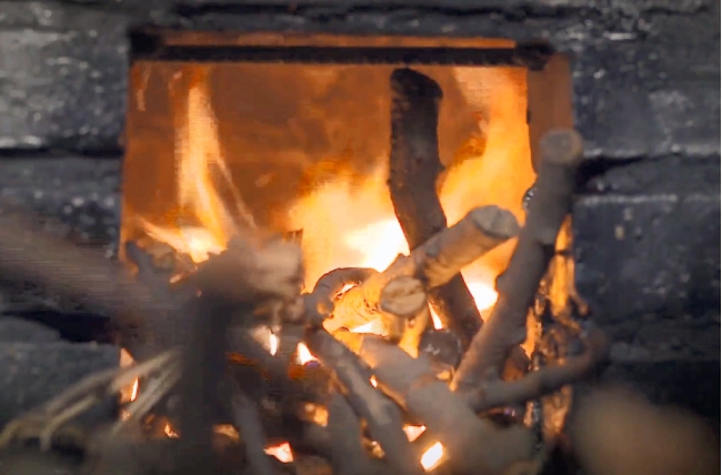 金丝楠木古墓发掘完整视频,古墓出土的金丝楠木