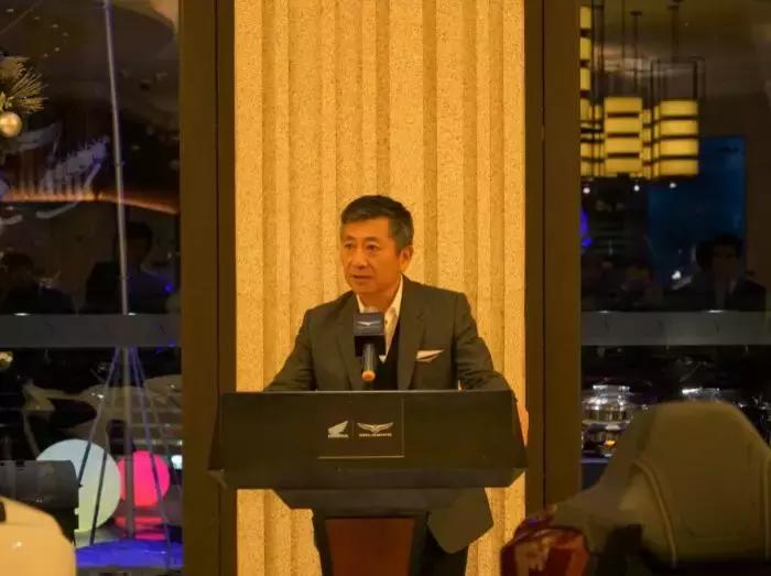 2018本田金翼详解,本田金翼2023款自动挡挡位图介绍