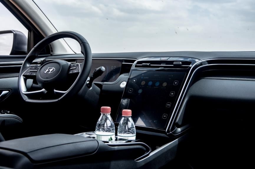 试驾第五代途胜l混动版,第五代途胜l的干式双离合怎么样