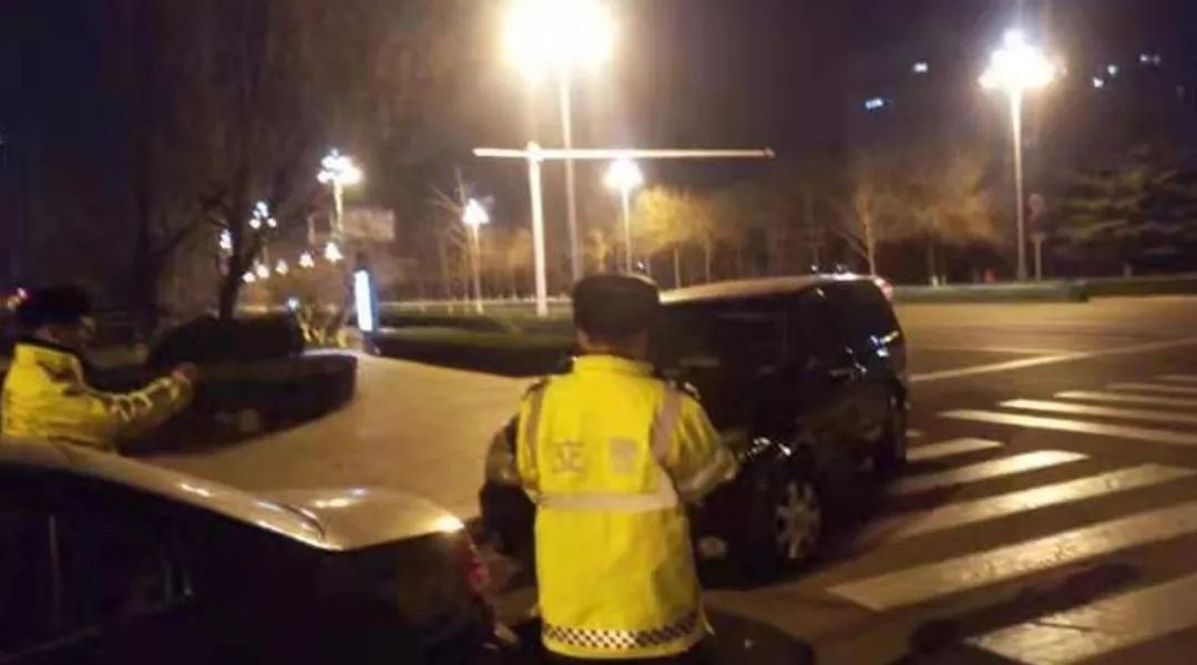 关于对路面违章停车的整治通告,关于违法停车进行集中整治的通告